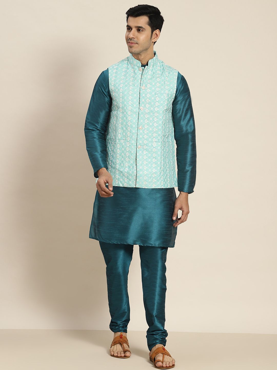 SOJANYA Men Teal Ethnic Motifs Embroidered Kurta with Churidar