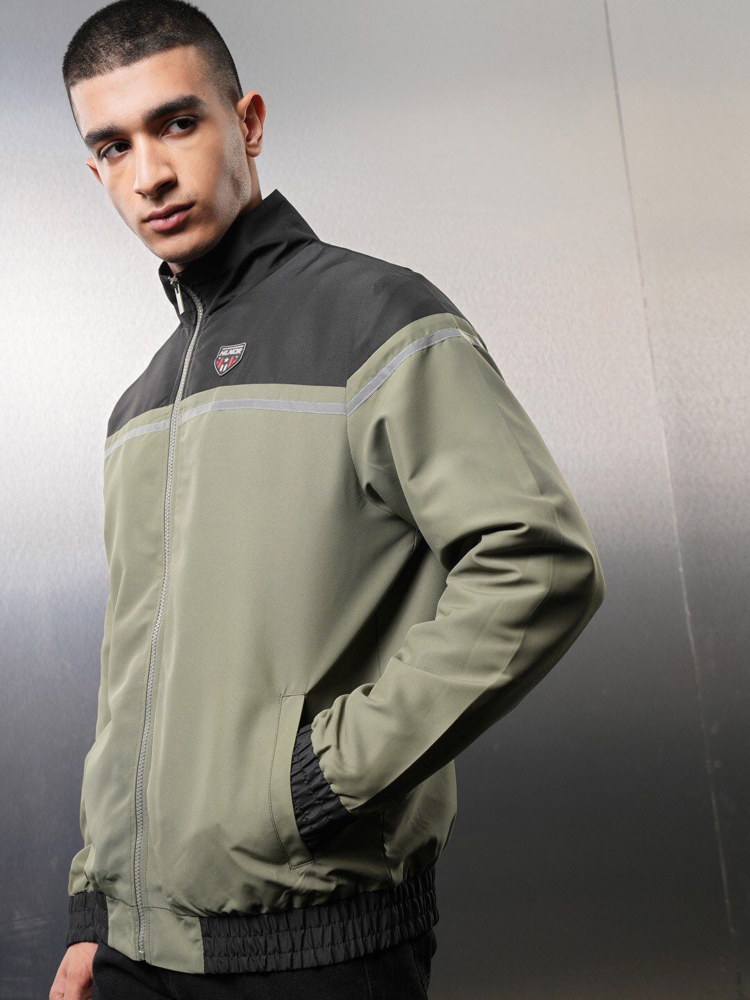 HIGHLANDER Men Colourblocked Sporty Jacket with Patchwork