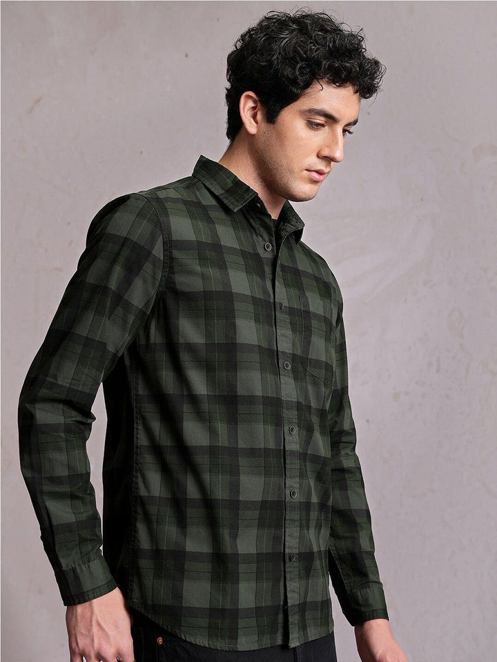 Locomotive Men Green Checked Regular Shirt