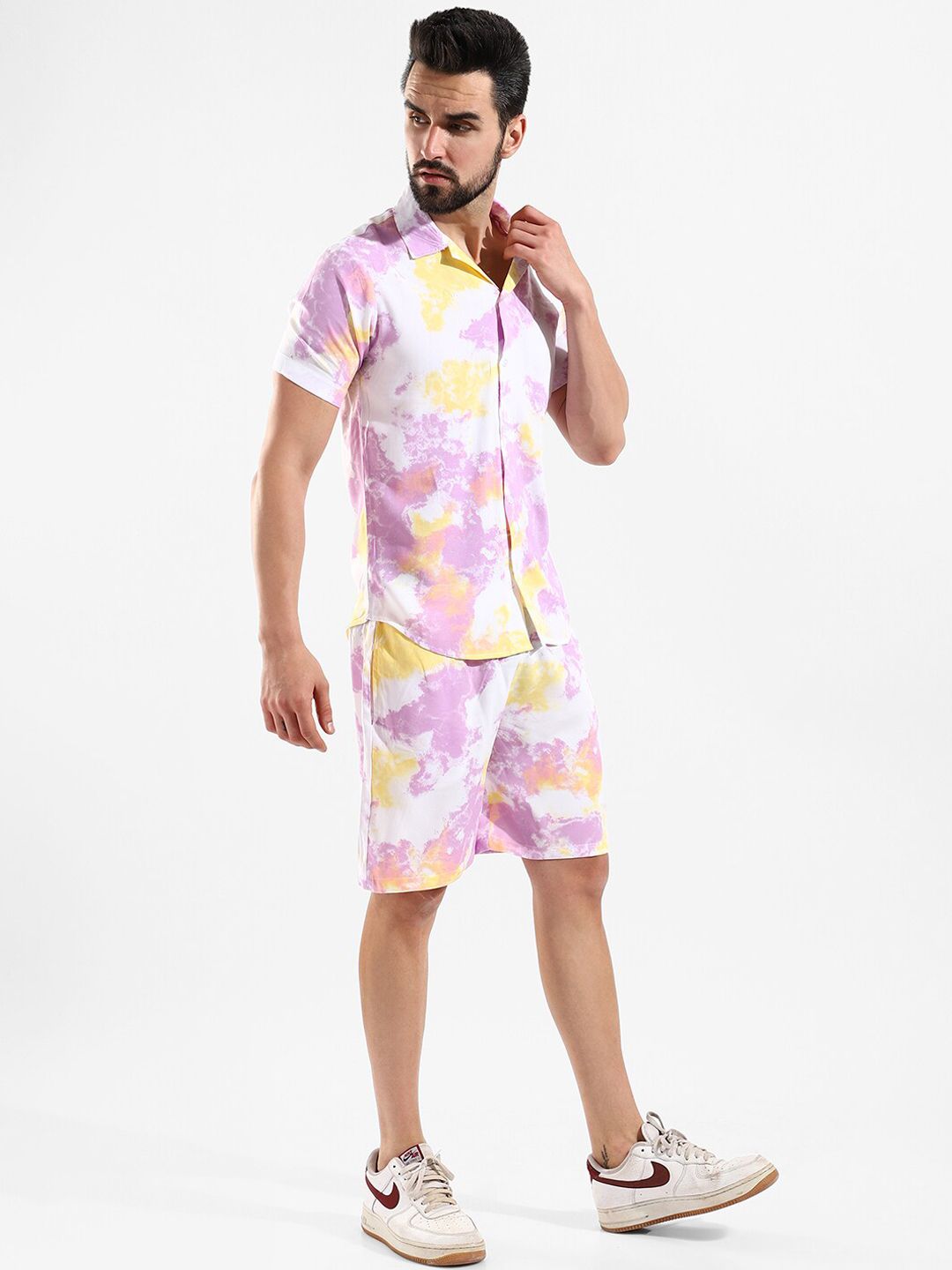 Campus Sutra Men White & Purple Dyed Pure Cotton Shirt With Shorts