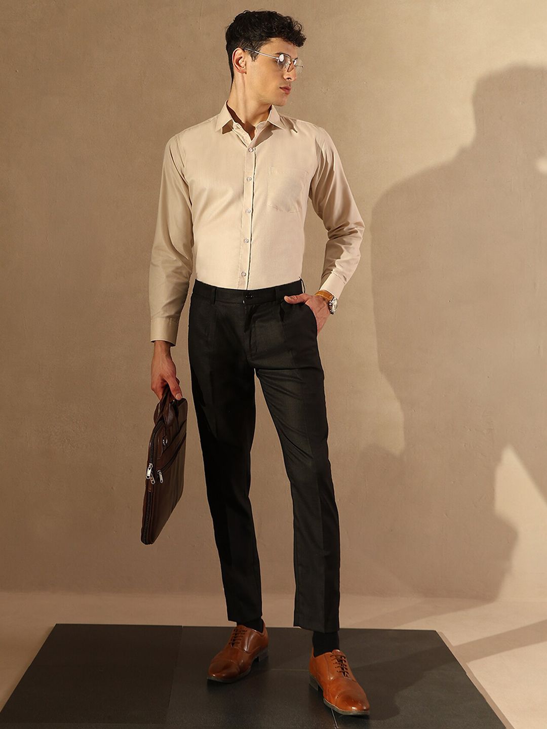 DENNISON Men Tapered Fit Self Check Pleated Trousers