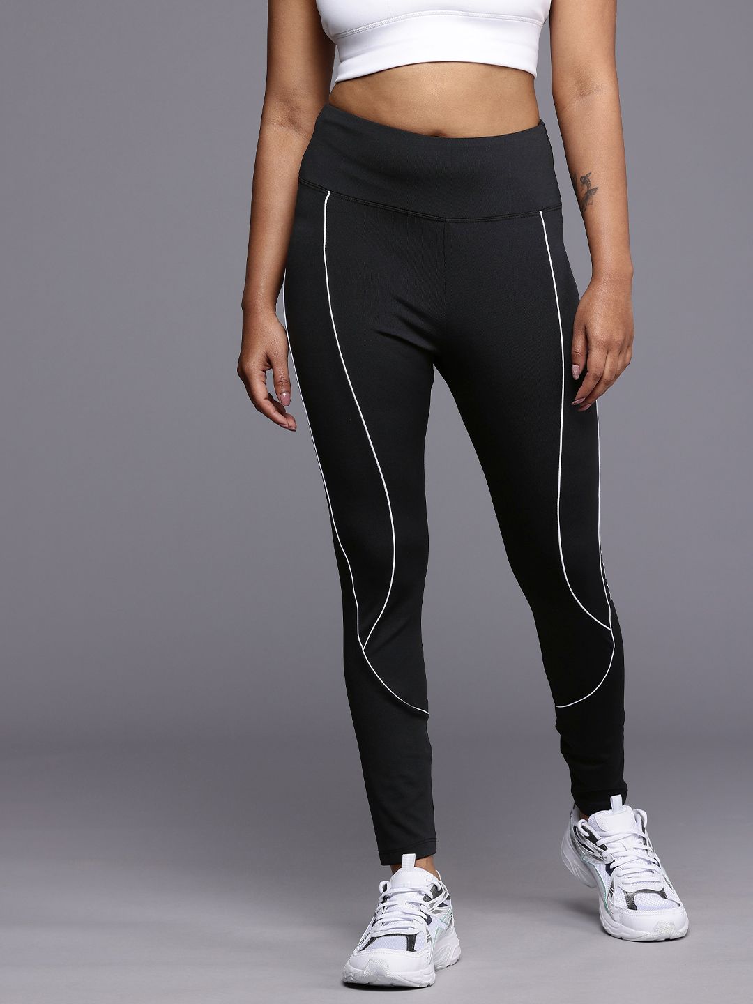 HRX by Hrithik Roshan Women Run On Cloudstrail Trackers Printed Rapid Dry Running Tights