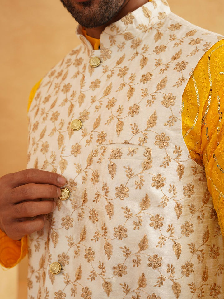 SOJANYA Motif Etnik Bersulam Kurta Kapas Tulen Labuci dengan Jaket Churidar & Nehru