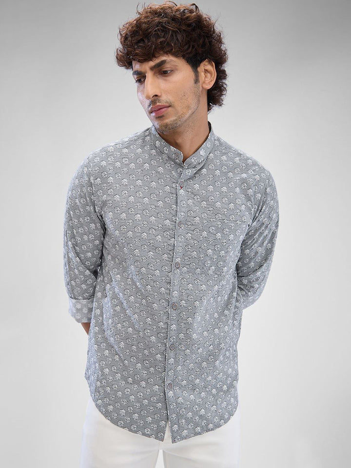SPYKAR Men Slim Fit Floral Printed Opaque Mandarin Collar Casual Shirt