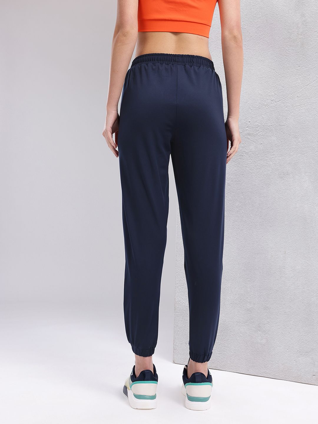 HRX by Hrithik Roshan Women Front Seam Mid-Rise Rapid-Dry Training Joggers