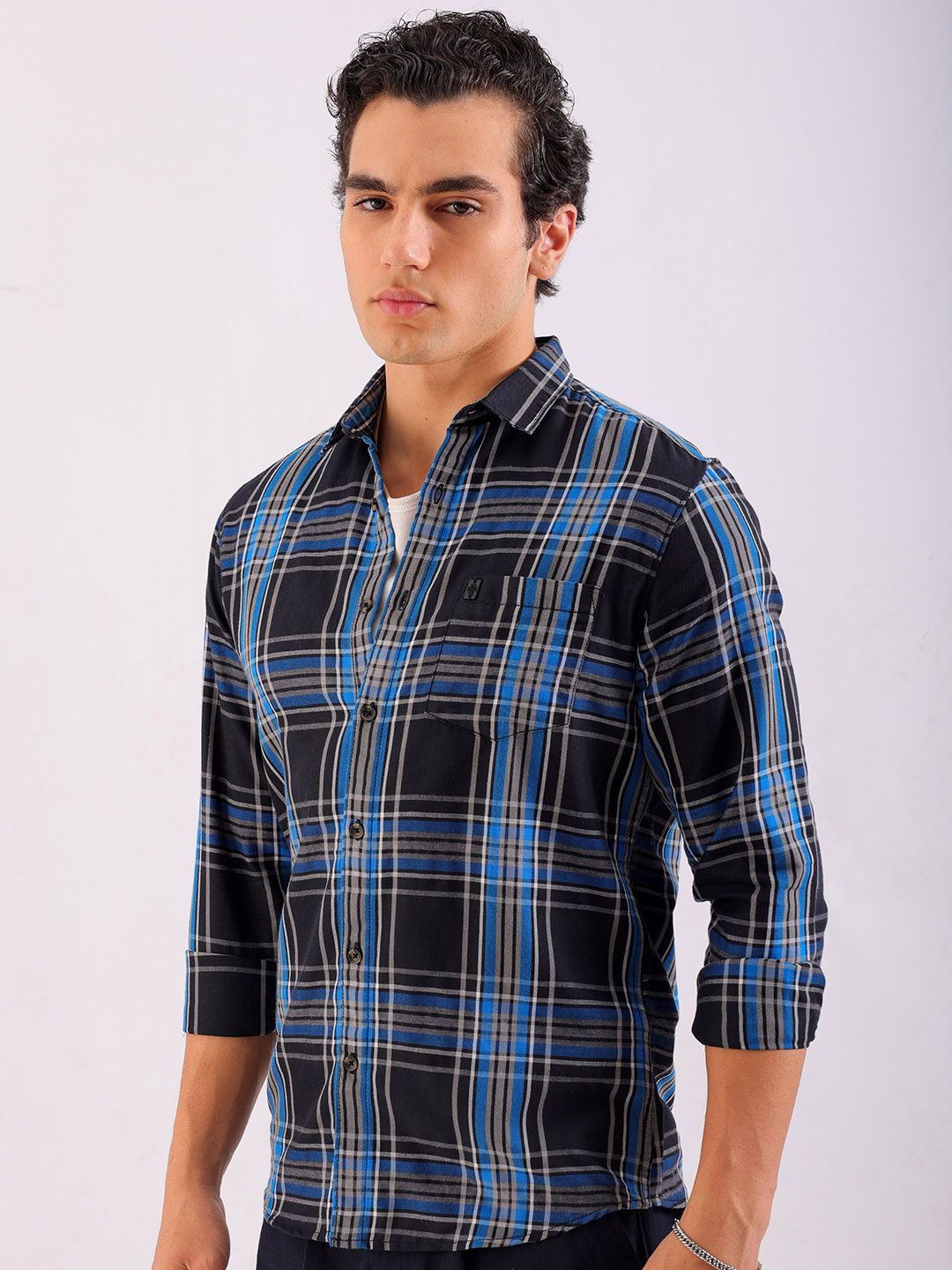 The Indian Garage Co Men Black & Blue Checked Pure Cotton Casual Shirt