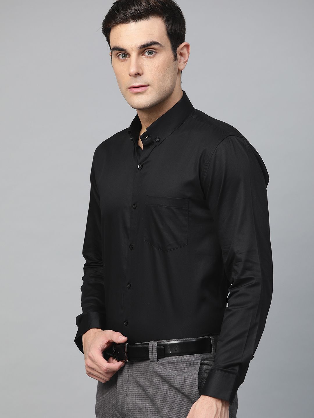 DENNISON Men Black Comfort Regular Fit Solid Formal Shirt