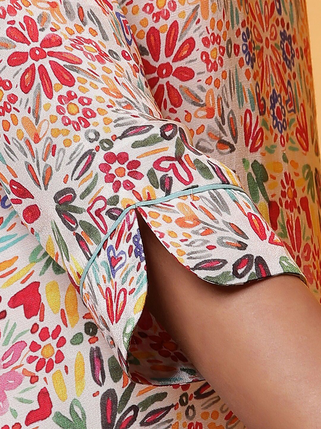 AURELIA  V-Neck Neck Three-quarter Floral Printed Kurta
