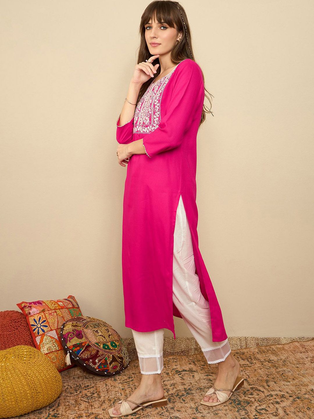 Indo Era Ethnic Motifs Embroidered Round Neck Thread Work Straight Kurta