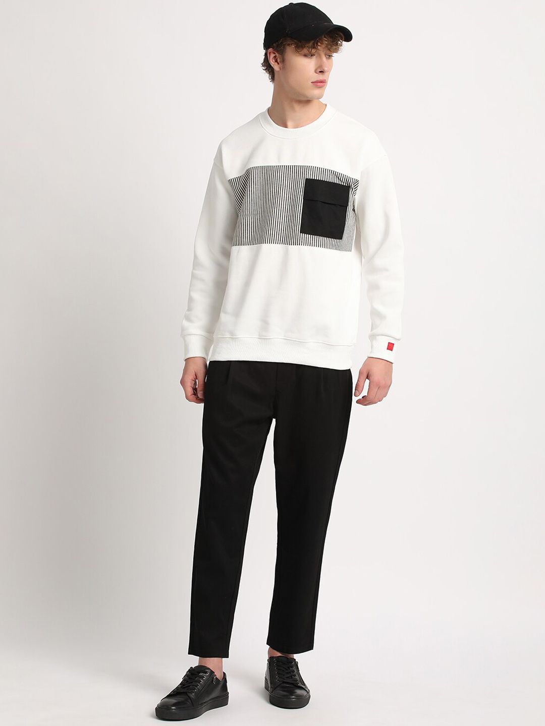 THE BEAR HOUSE Men Relaxed Loose Fit Pleated Regular Trousers