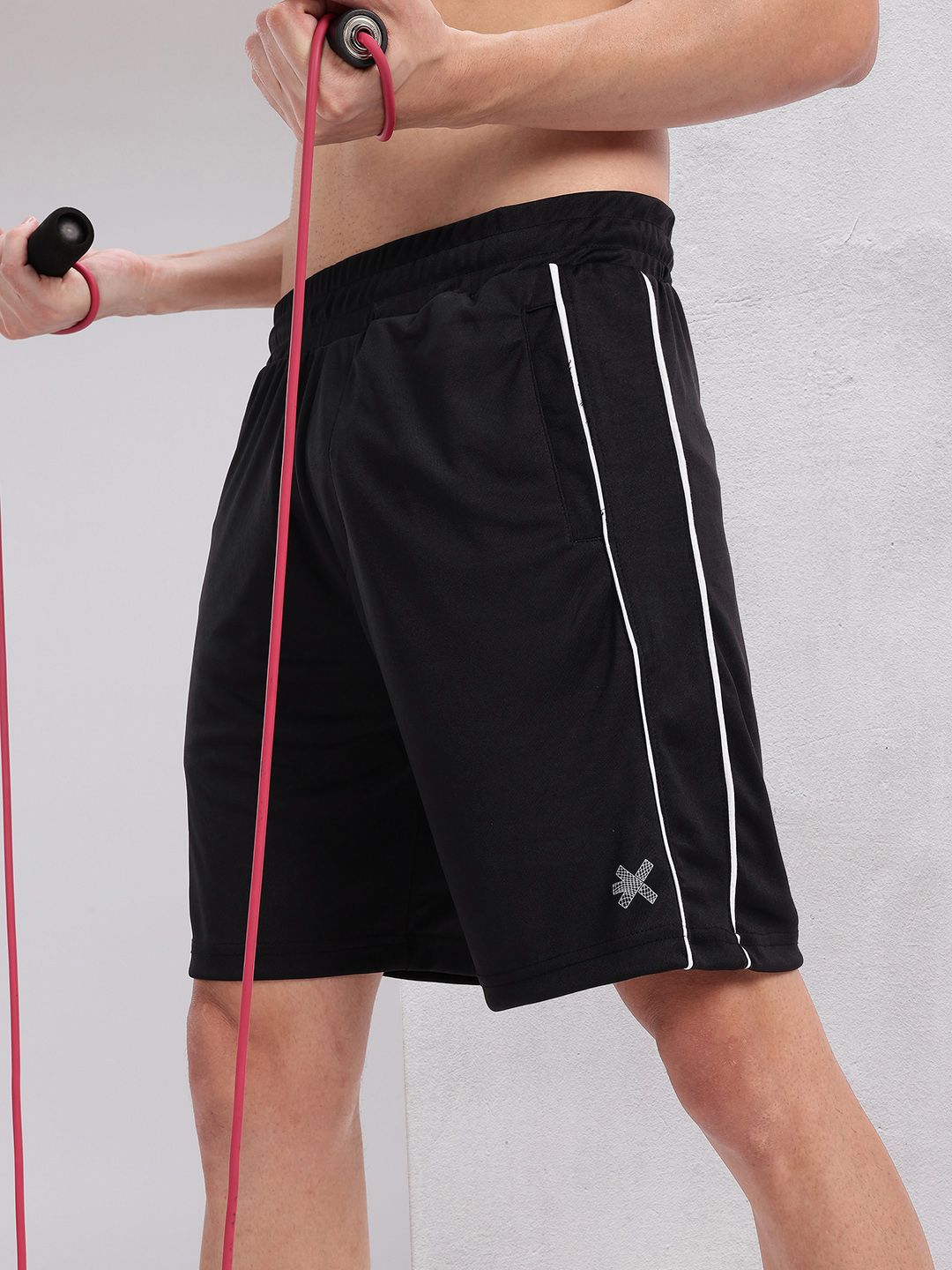 HRX by Hrithik Roshan Men Mid-Rise Training Shorts with Contrast Piping