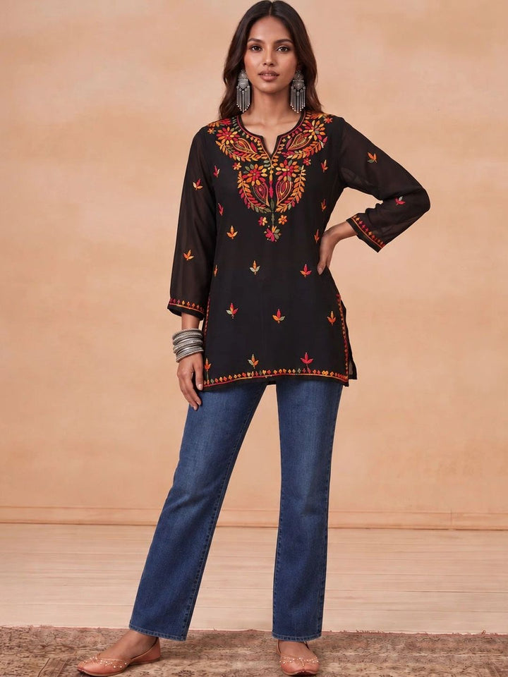House of Chikankari Women Ethnic Motifs Embroidered Thread Work Georgette Kurta