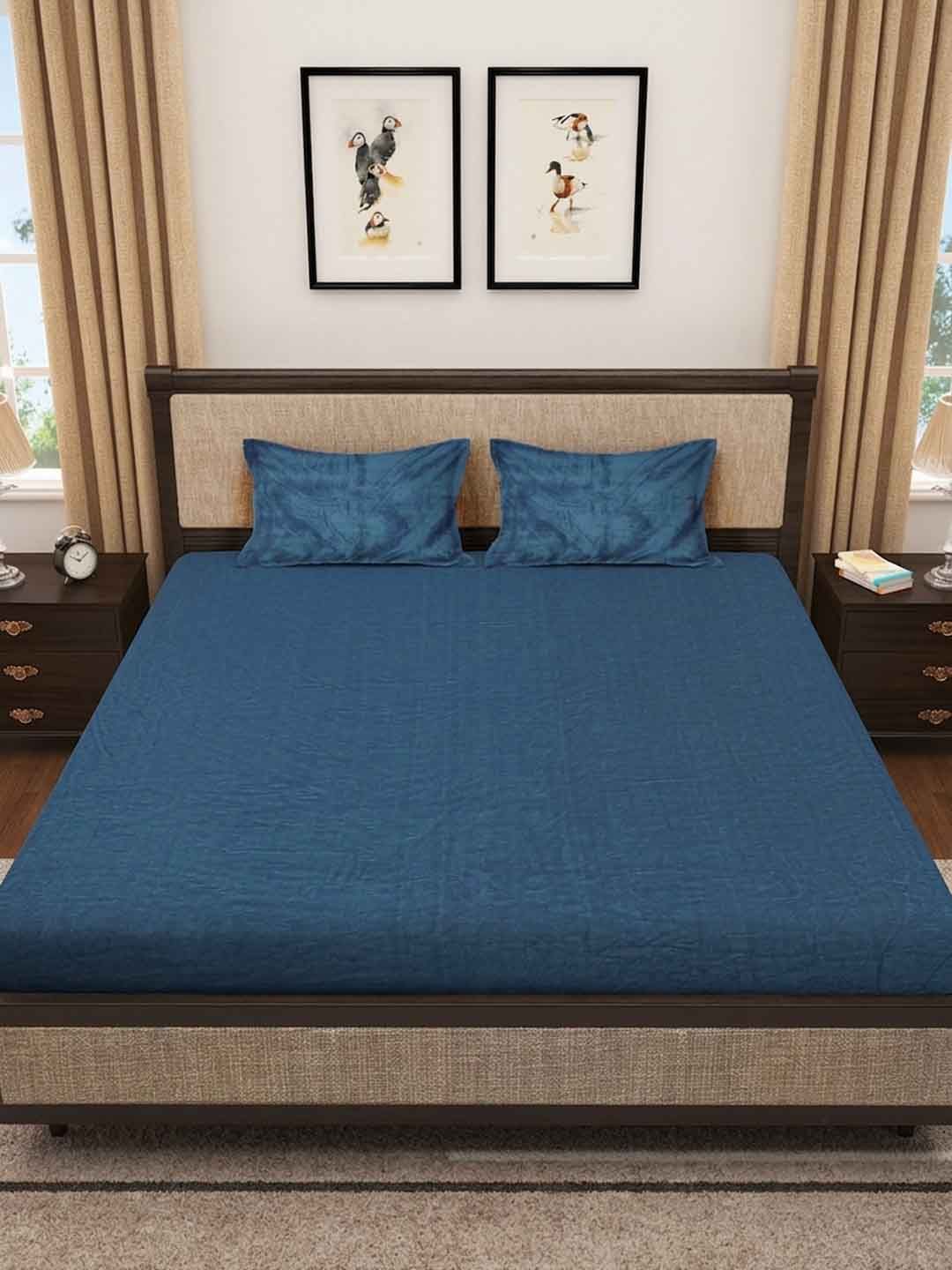 Myntra Elegant Homes Red 300 TC King Bedsheet with 2 Pillow Covers