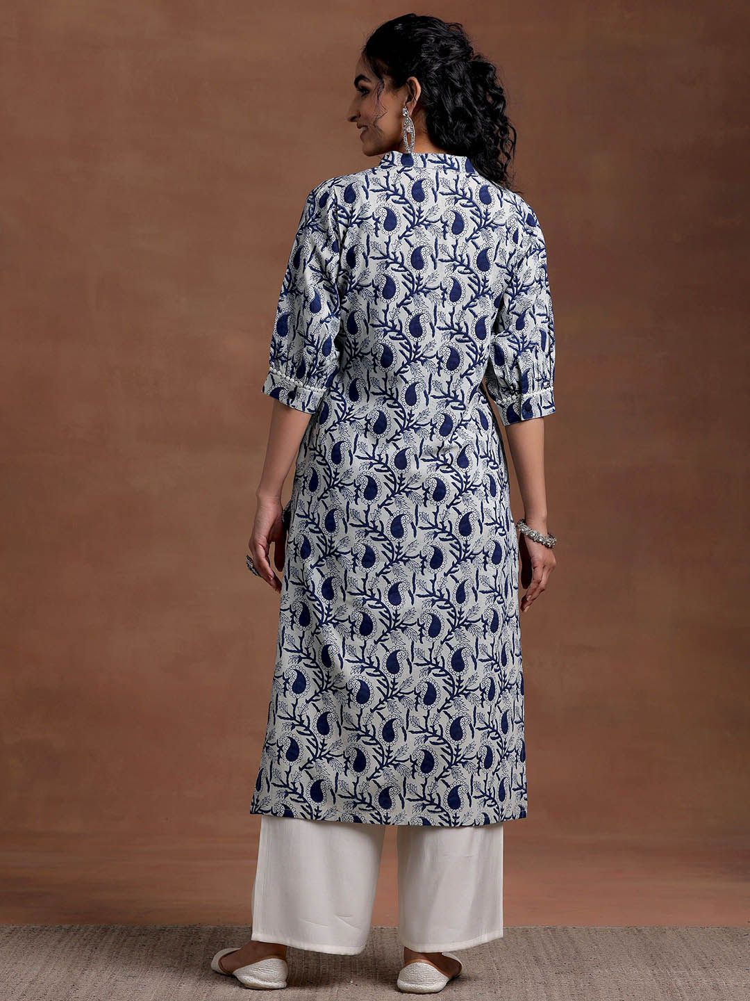 Libas Women Floral Printed Gotta Patti Floral Kurta