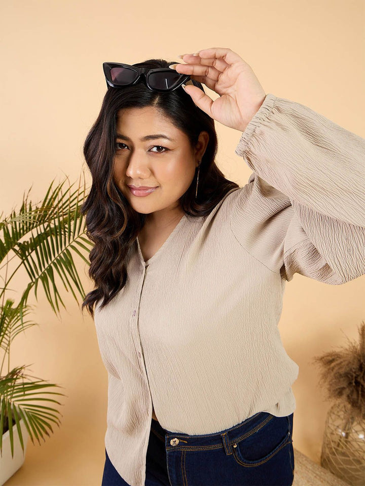 CURVY STREET Plus Size V-Neck Puff Sleeve Top