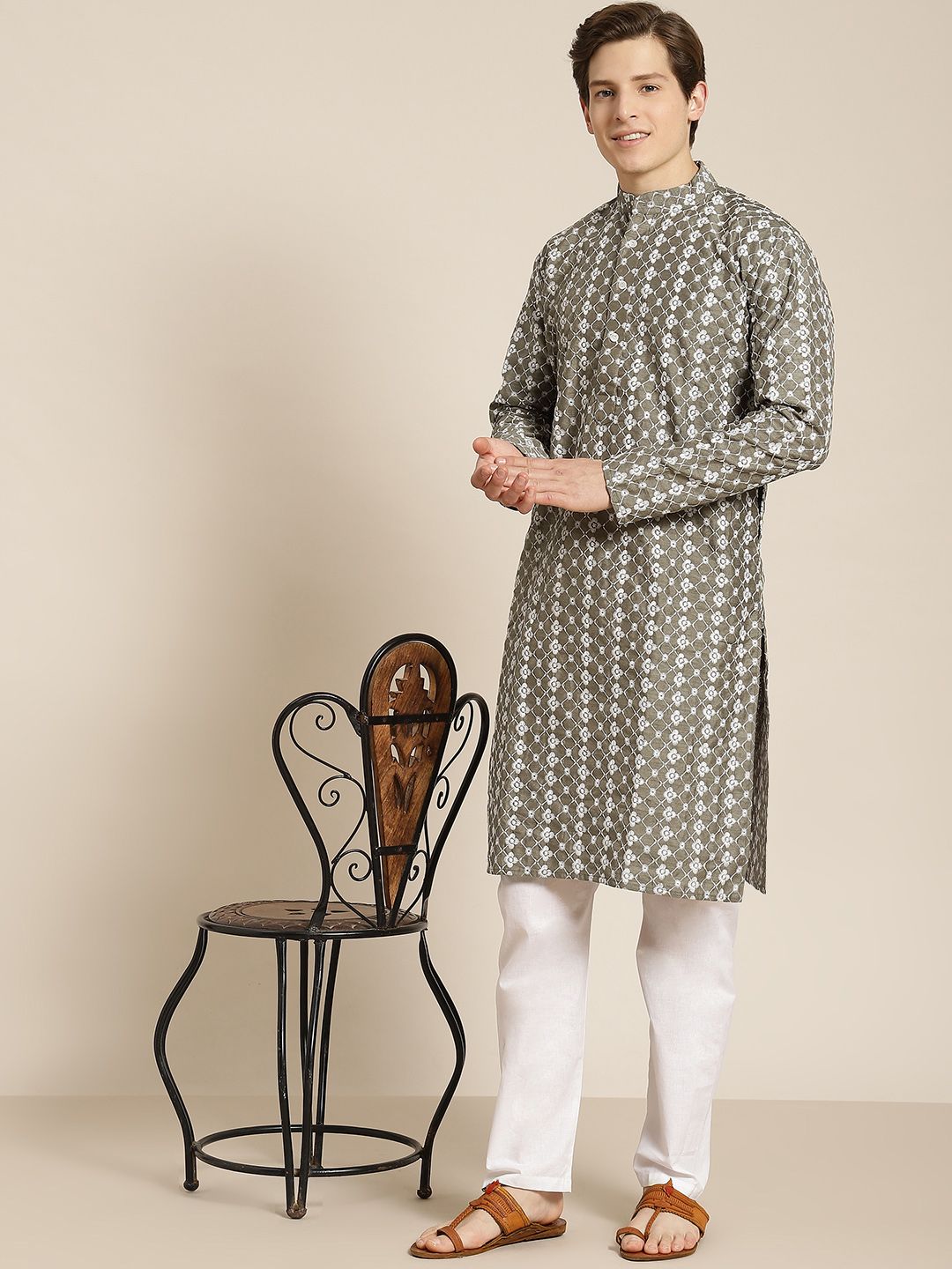 SOJANYA Men Olive Green & White Ethnic Motifs Embroidered Kurta