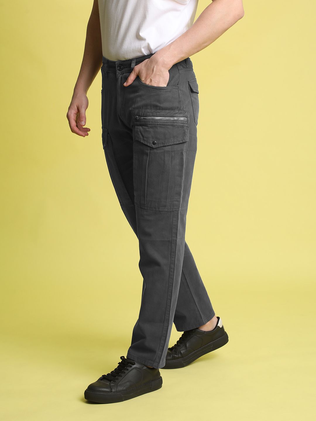 Bene Kleed Men Relaxed Pure Cotton Cargos Trousers