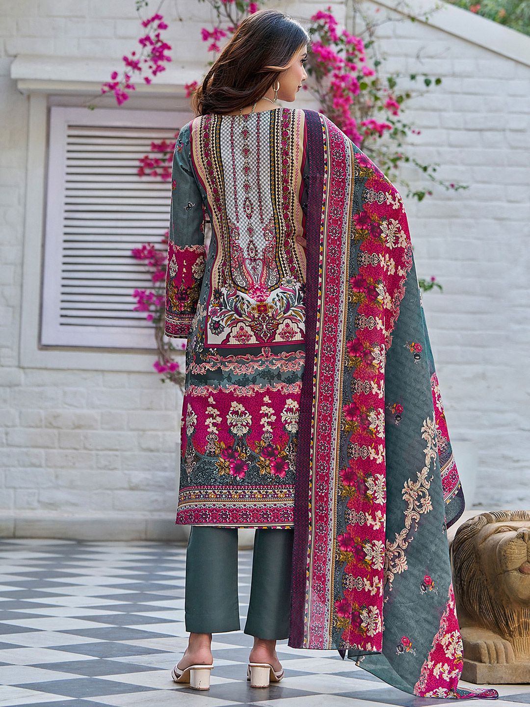 Varanga Women Printed Regular Beads and Stones Kurta with Trousers & With Dupatta