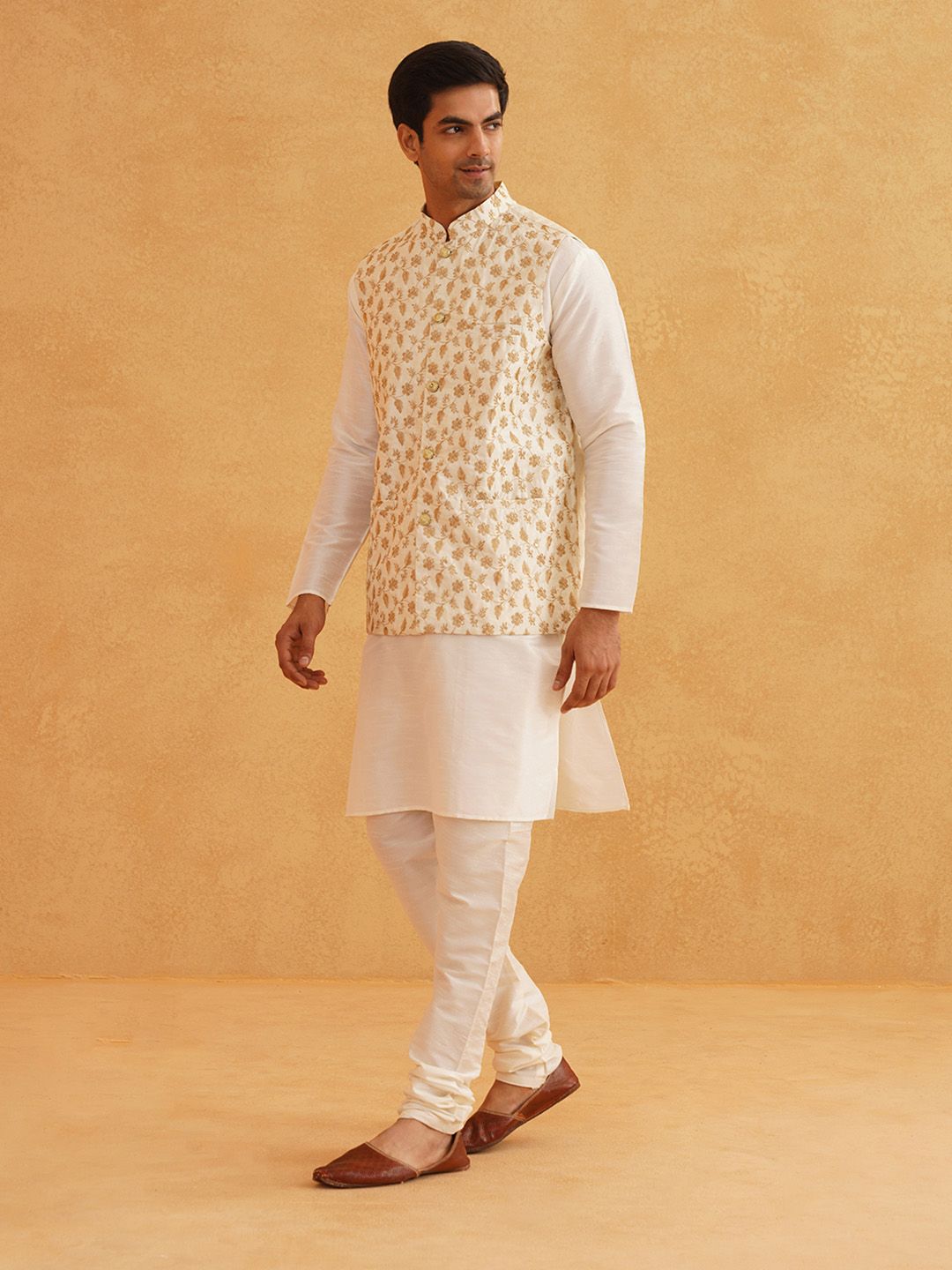 SOJANYA Mandarin Collar Kurta With Churidar & Nehru Jacket