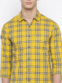 SPYKAR Men Yellow & Black Slim Fit Checked Casual Shirt