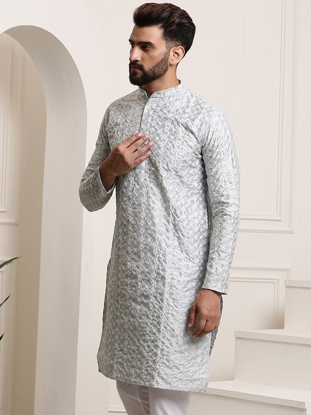 SOJANYA Ethnic Motifs Embroidered Kurta