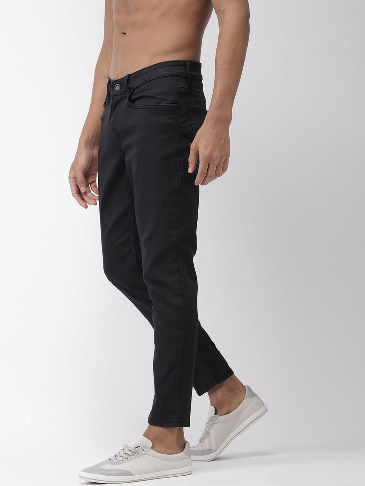 Highlander Men Black Tapered Fit Mid-Rise Clean Look Jeans Regingable