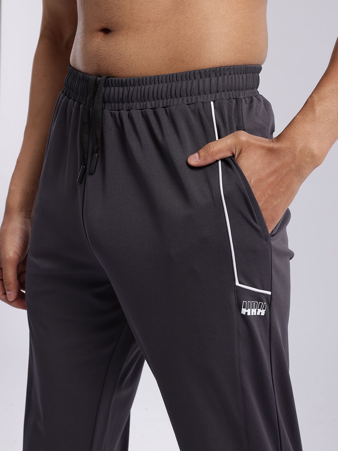 HRX by Hrithik Roshan Men Rapid-Dry Mid-Rise Regular Fit Training Joggers