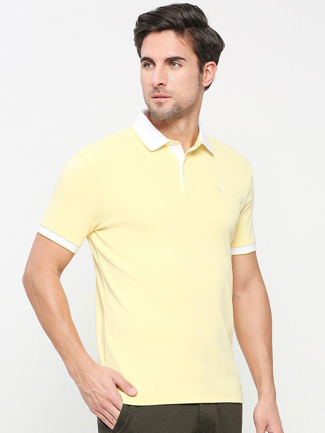 Menjadi T-Shirt Kasual Polo Manusia