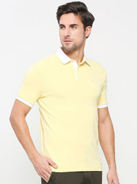 Menjadi T-Shirt Kasual Polo Manusia