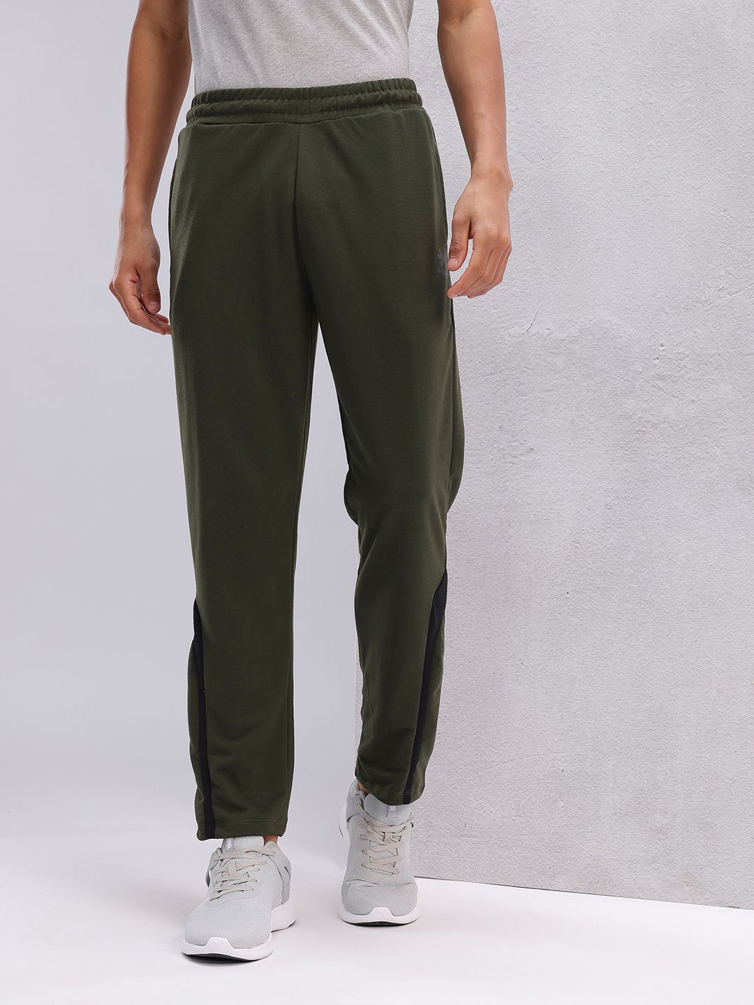 HRX by Hrithik Roshan Men Mid-Rise Regular Fit Lifestyle Track Pants