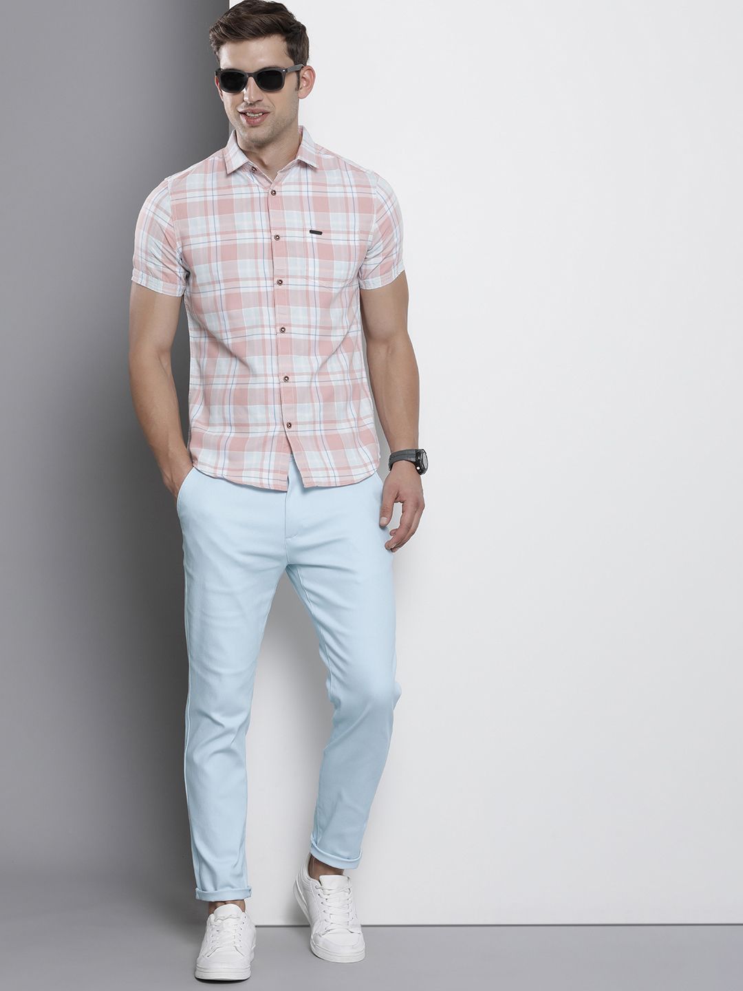 The Indian Garage Co Men Slim Fit Chinos