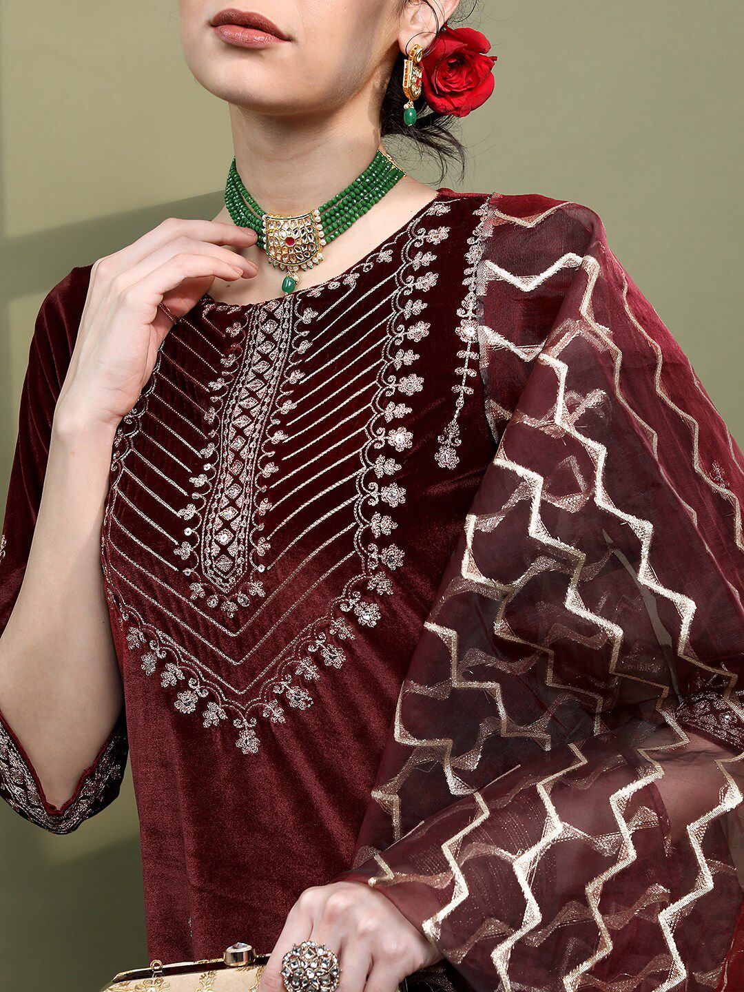 Vishudh Women Floral Embroidered Knitted Velvet Kurta with Trousers & With Dupatta