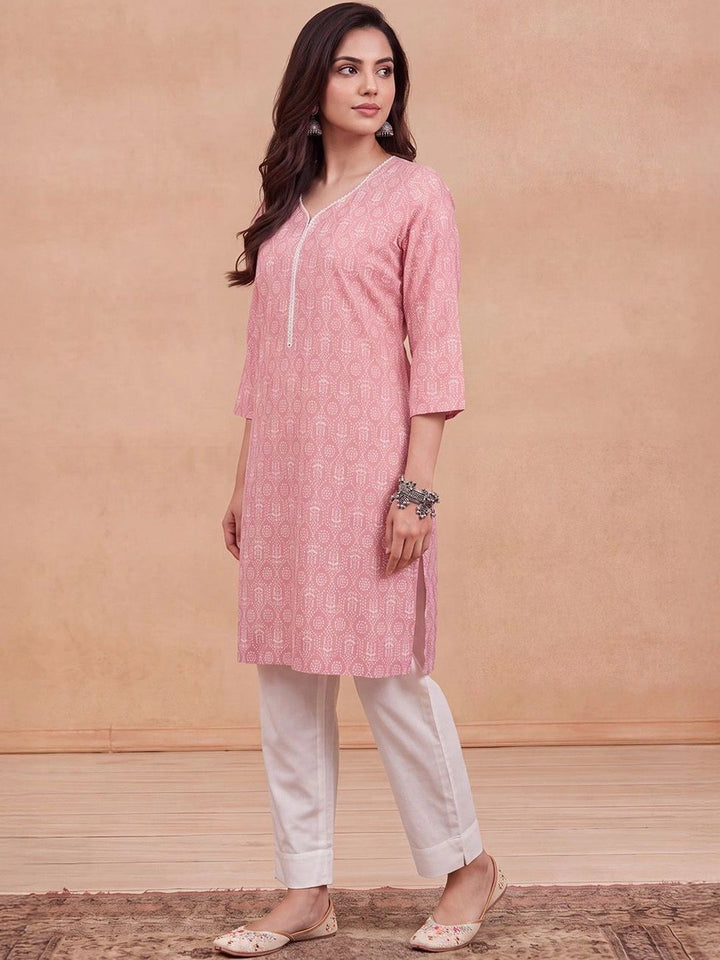 Rumah Wanita Chikankari Motif Etnik Cetakan Indie Cetakan Kurta