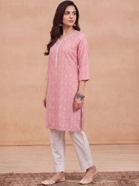 Rumah Wanita Chikankari Motif Etnik Cetakan Indie Cetakan Kurta