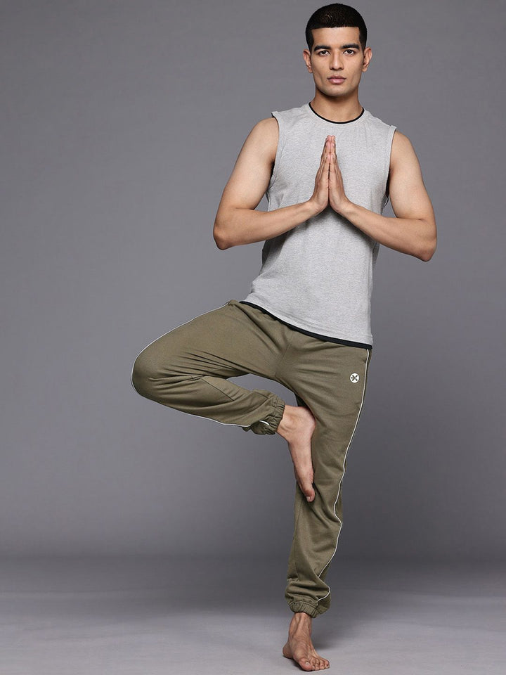 HRX by Hrithik Roshan Men Contrast Piping Detailed Yoga Joggers