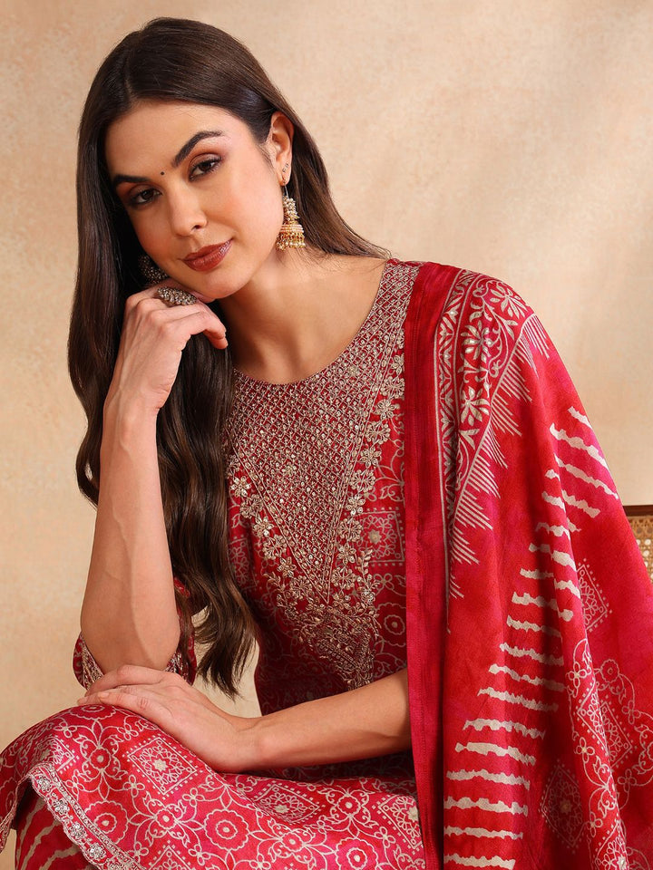 KALINI Ethnic Motifs Embroidered Round Neck Straight Kurta with Trousers & With Dupatta