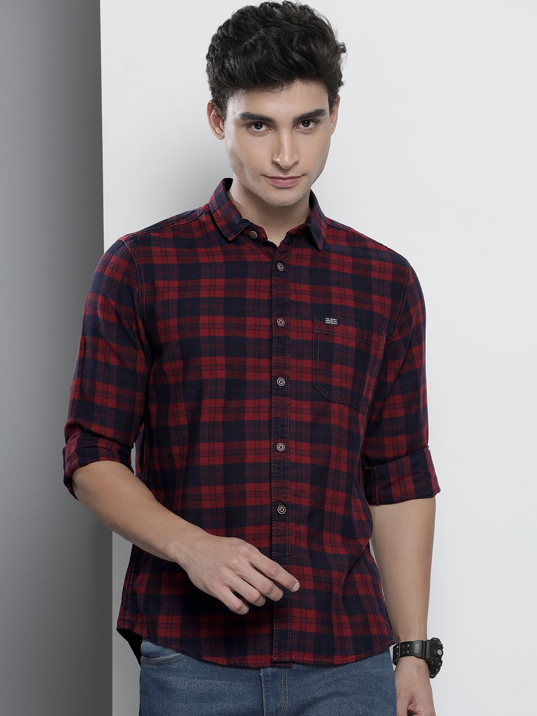The Indian Garage Co Men Maroon & Navy Blue Checked Cotton Casual Shirt