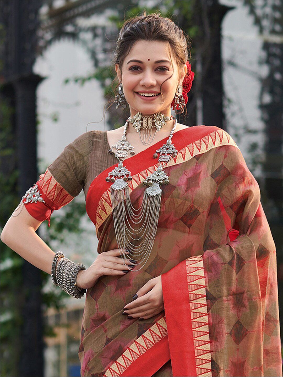 Saree mall Brown & Red Geometric Printed Sarees