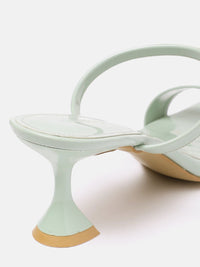 DressBerry Strappy Slim Heel