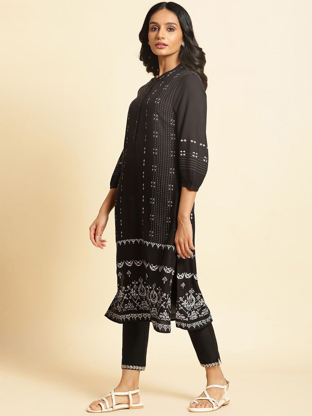 W Ethnic Motifs Printed Band Collar Straight Kurta