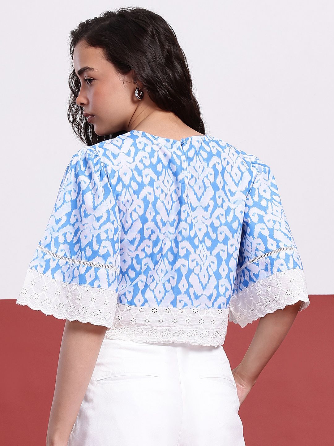 DressBerry Artful Attitude Printed Schiffli Crop Top