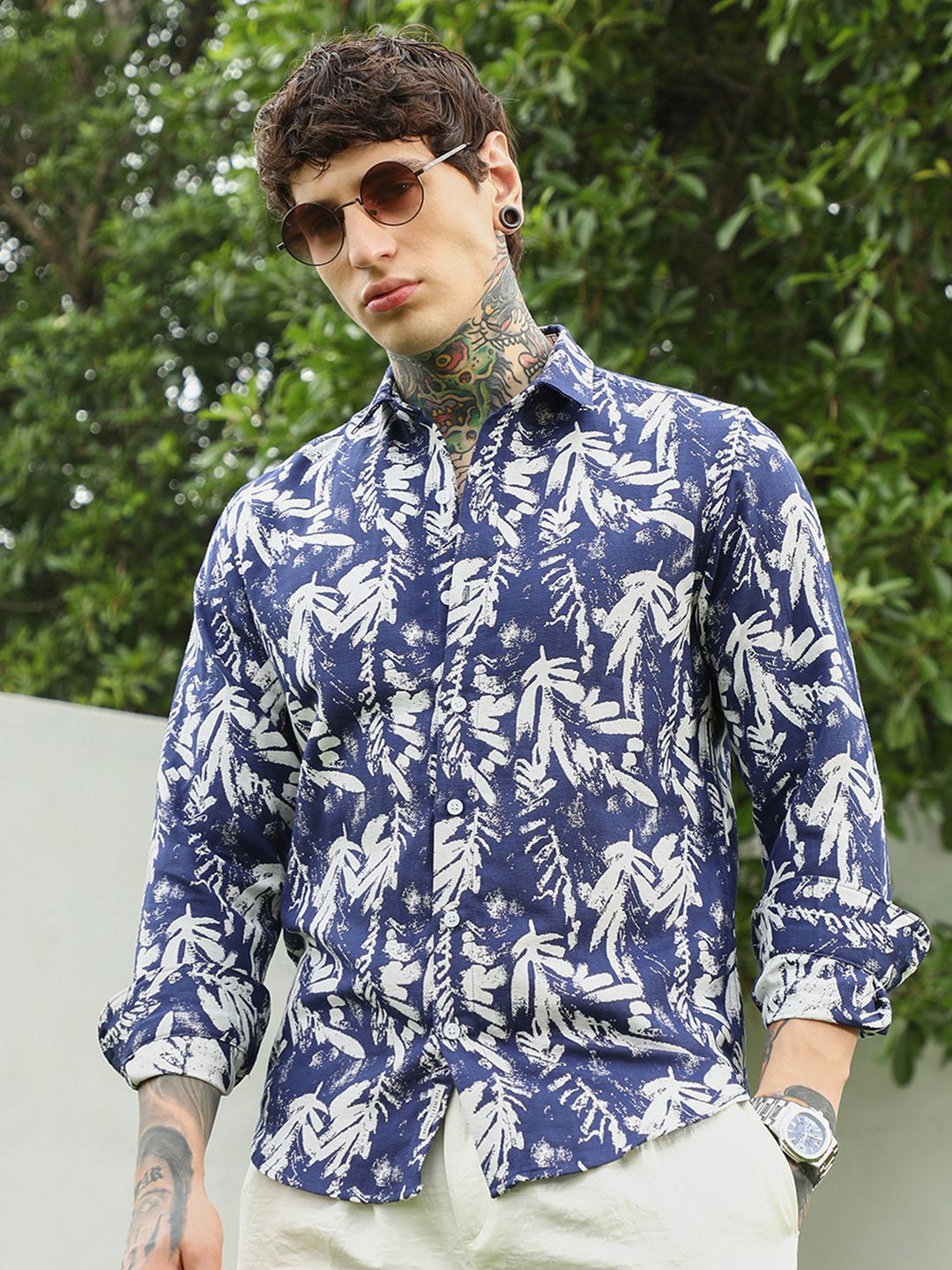Campus Sutra Men Comfort Fit Floral Printed Spread Collar Cotton Casual Shirt