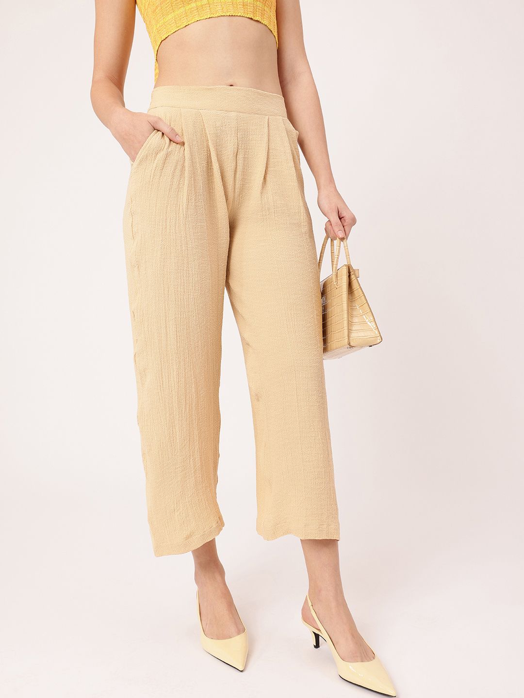 DressBerry Women Street Savvy Seersucker Textured Pleated High-Rise Crop Trousers