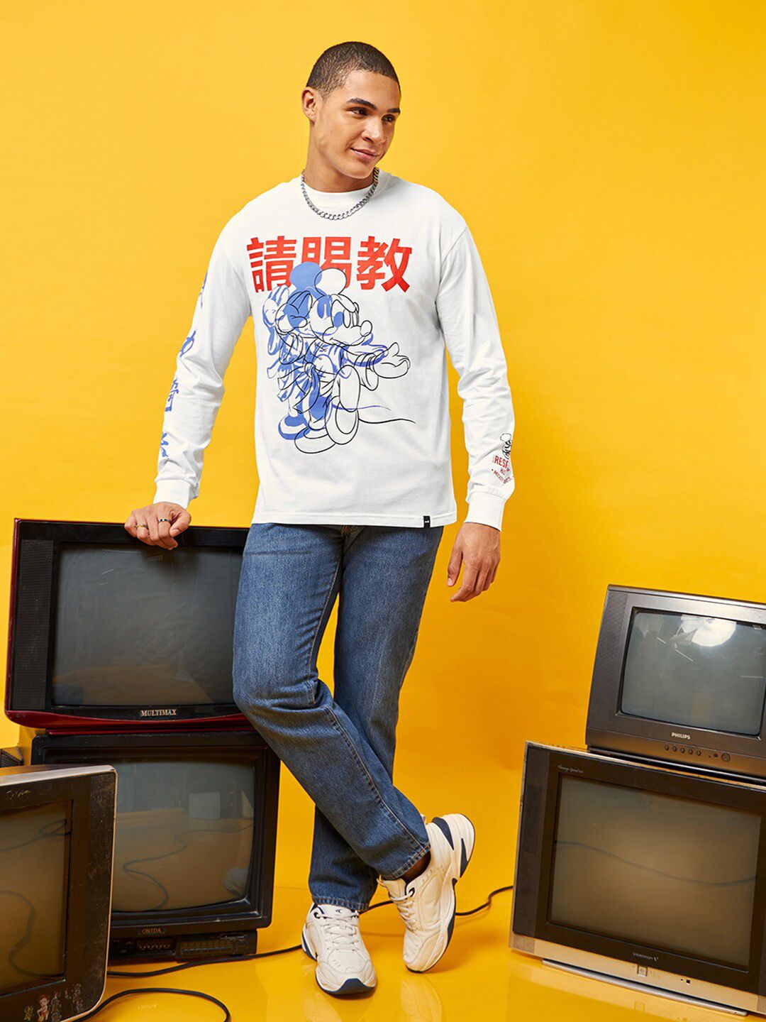 Bewakoof White Humour and Comic Mickey Mouse Graphic Printed Oversized Cotton T-shirt