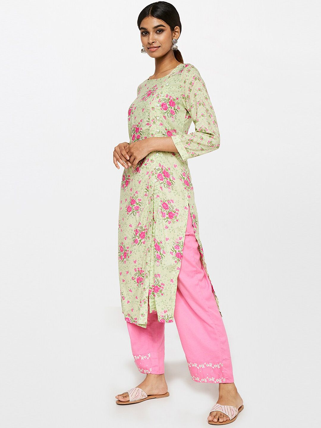 Global Desi Women Floral Printed Kurta