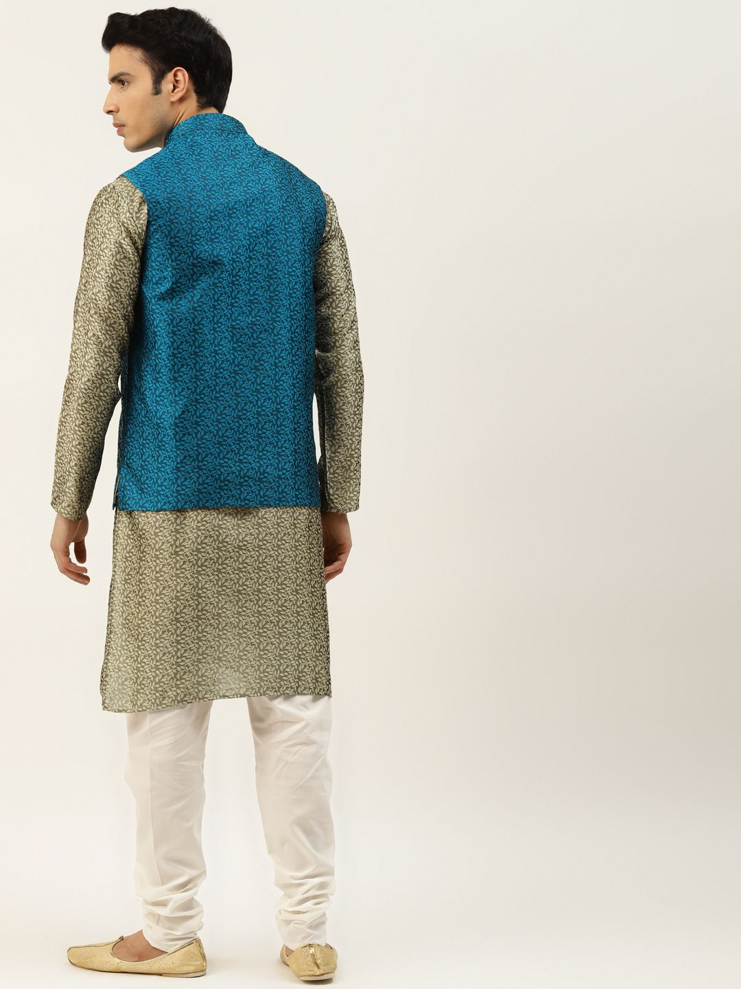 SOJANYA Lelaki Beige Self Design Jacquard Silk Kurta with Churidar & Nehru Jacket