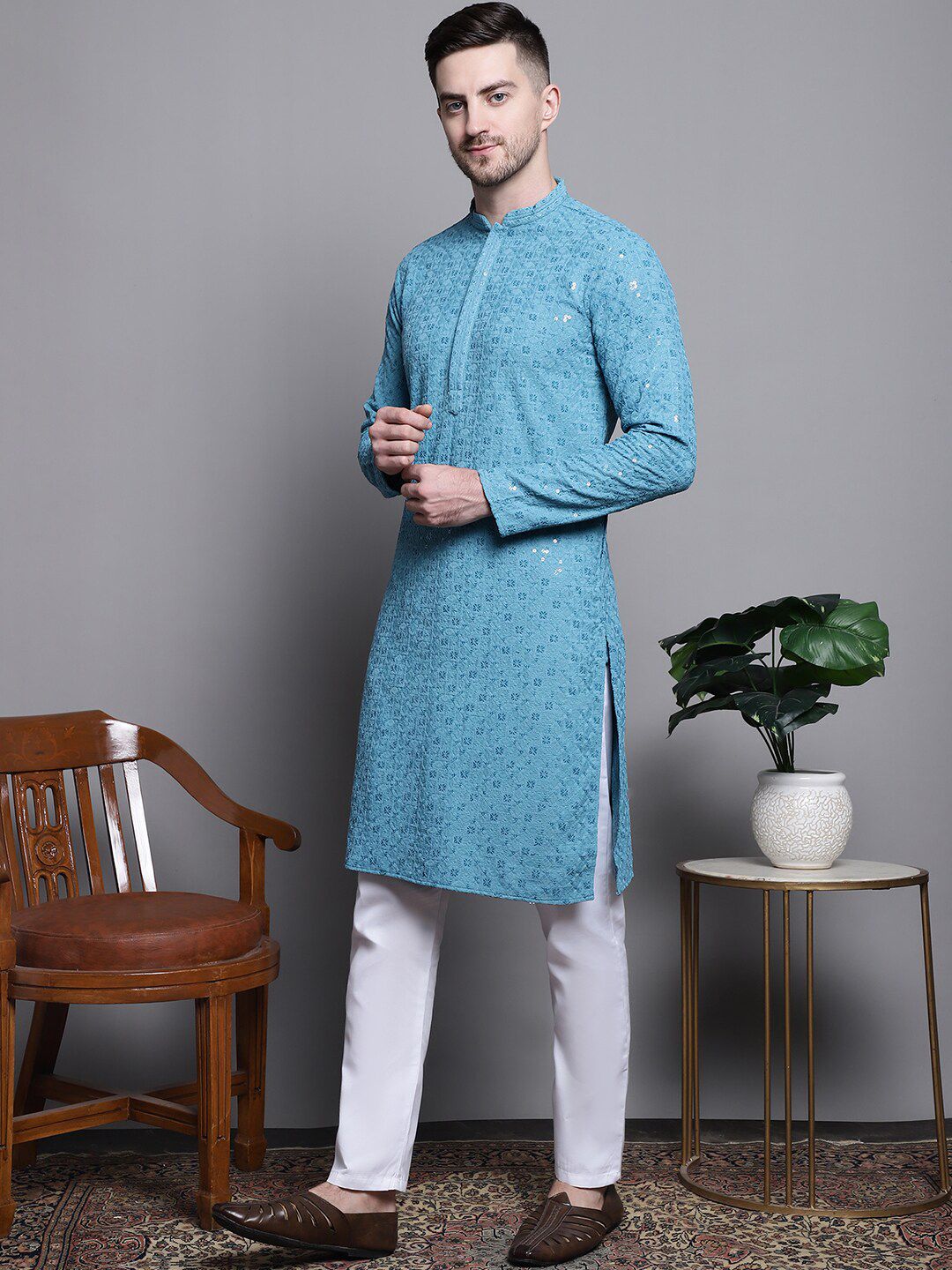 Jompers Floral Embroidered Sequinned Pure Cotton Straight Kurta With Pyjamas