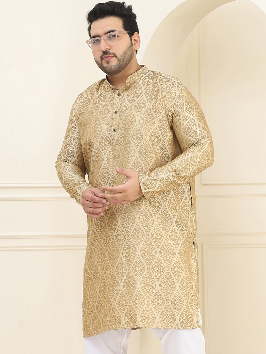 SOJANYA PLUS Men Beige & Golden Jacquard Silk Woven Design Straight Kurta