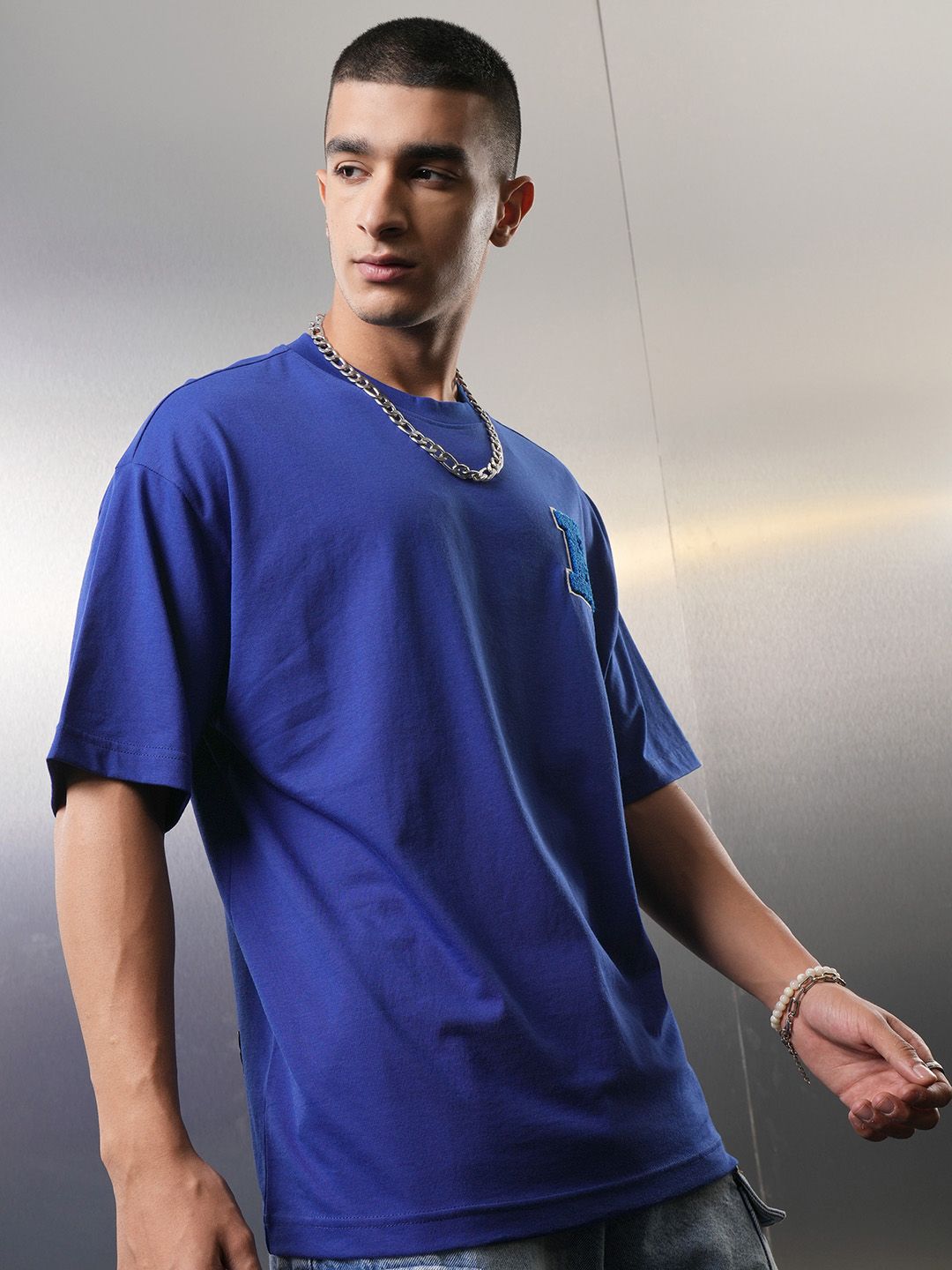HIGHLANDER Men Graphic Printed Round Neck Drop-Shoulder Oversized T-shirt