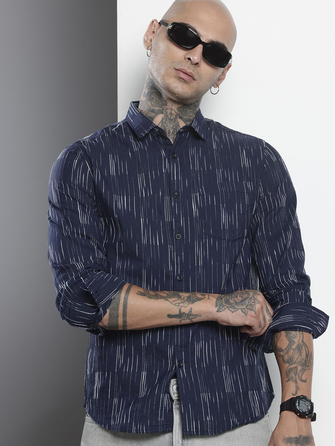 The Indian Garage Co Textured Striped Slim Fit Casual Shirt